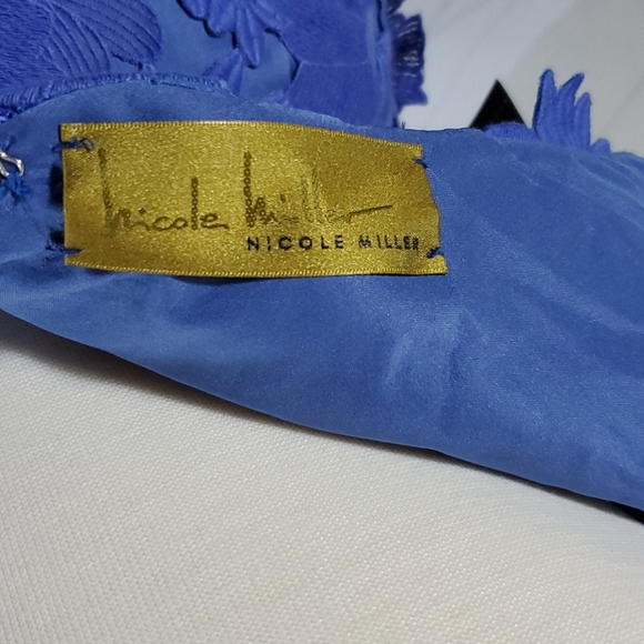 Nicole Miller blue 3D lace dress - Picture 5 of 9